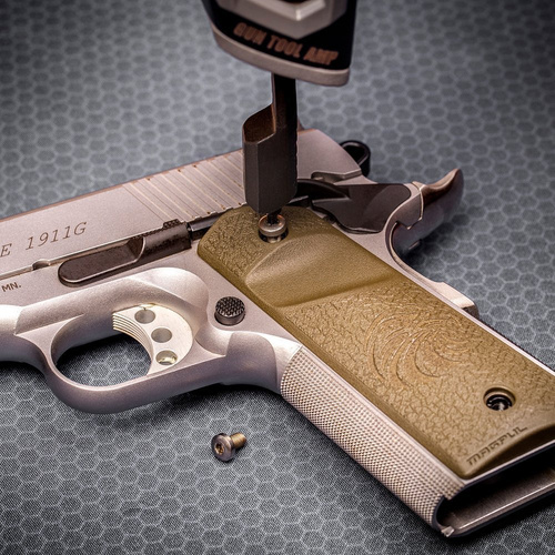 Narzędzie wielofunkcyjne multitool do czyszczenia pistoletów platformy 1911 Real Avid Gun Tool AMP™ - AVGTAMP-1911