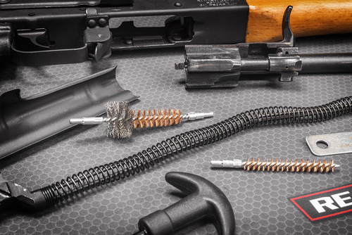 Real Avid - Zestaw do czyszczenia broni Gun Boss® - AK47 - platforma AK - 16 elementów - AVGCKAK47