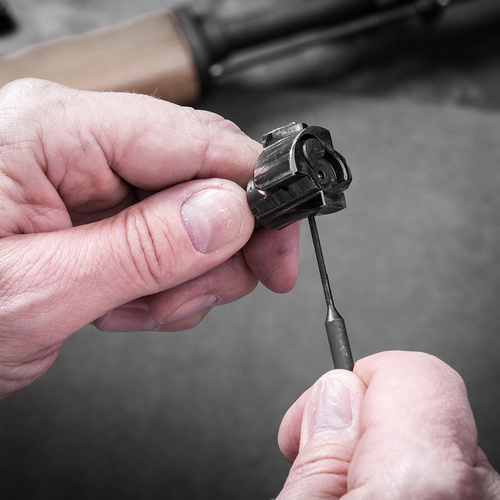 Real Avid - Zestaw do czyszczenia broni Gun Boss® - AK47 - platforma AK - 16 elementów - AVGCKAK47