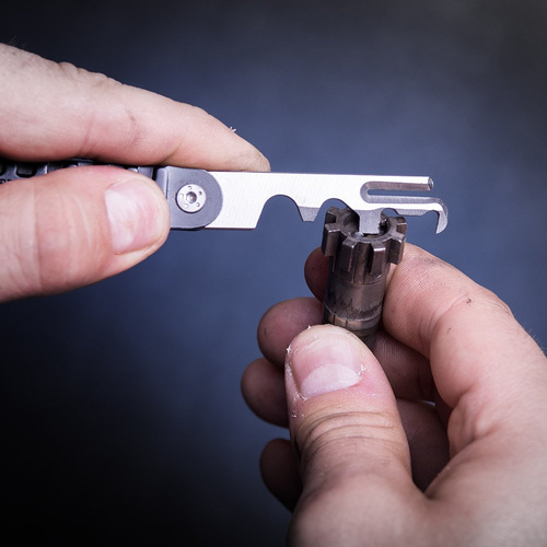 Real Avid - Skrobak do czyszczenia broni AR-15 Scraper™ - AVAR15S