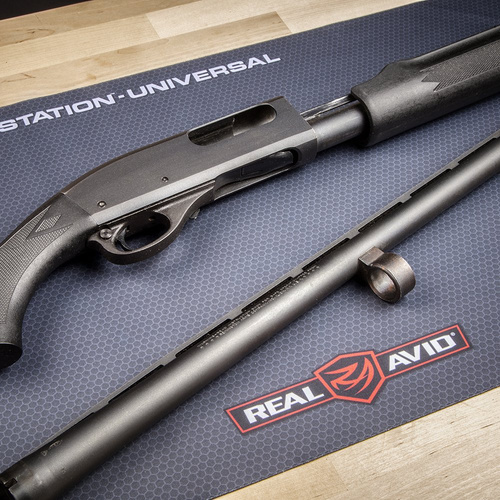 Real Avid - Mata rusznikarska z zestawem narzędzi Master Cleaning Station Universal - 43x16" - Czarna - AVMCS-U